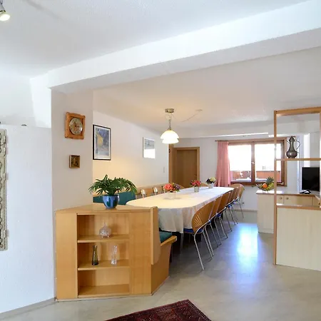 Familia Apartamento *